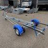 Skiff launch trolley with sides skids
