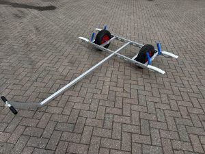 Cat 12 launch trolley