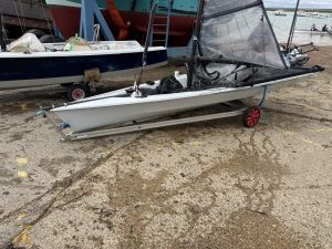 Aluminium RS 700 Gunwhale Hung launch trolley (275)